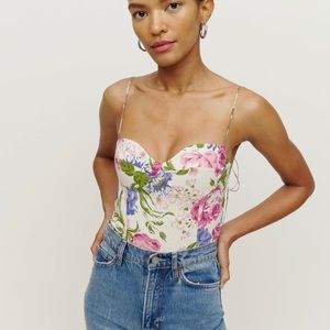 Reformation Liza Top in Donna